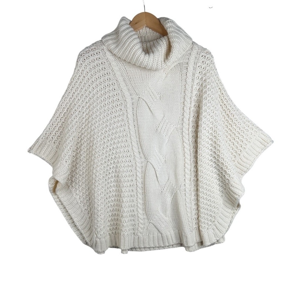 New‎ Vici Chunky Cable Knit Turtleneck Poncho Sweater size Small/Medium Cream